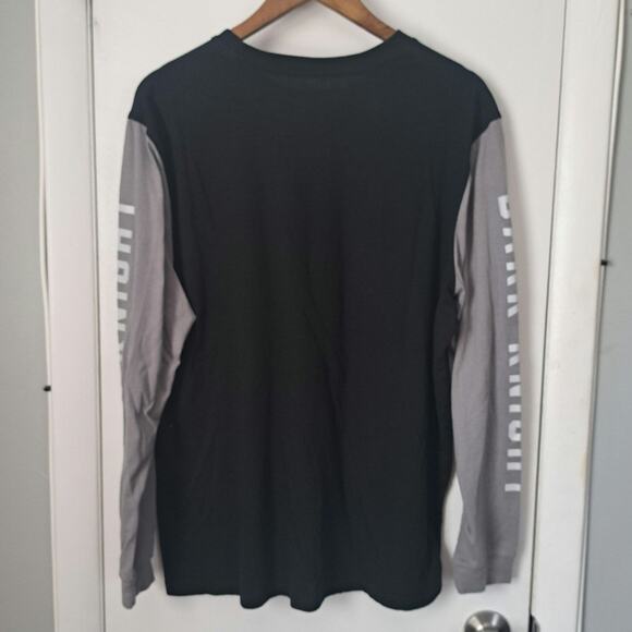 Batman Logo Long Sleeve The Dark Night Mens T- Shirt  XL Black and Gray - Picture 2 of 4